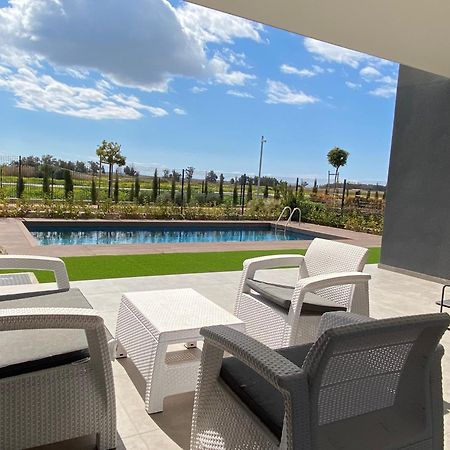 Sunset Gardens - Holiday Apartments - By Tlv Living Лімасол Екстер'єр фото