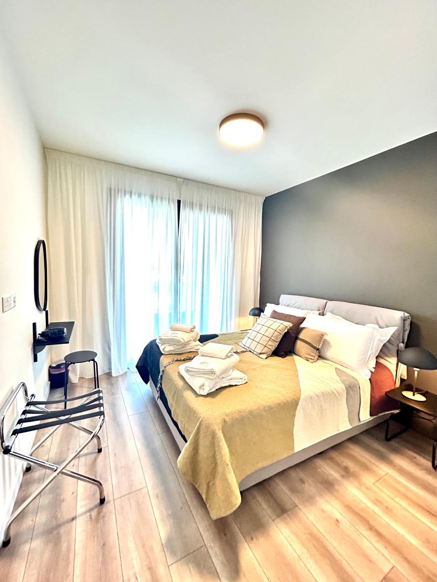 Sunset Gardens - Holiday Apartments - By Tlv Living Лімасол Екстер'єр фото