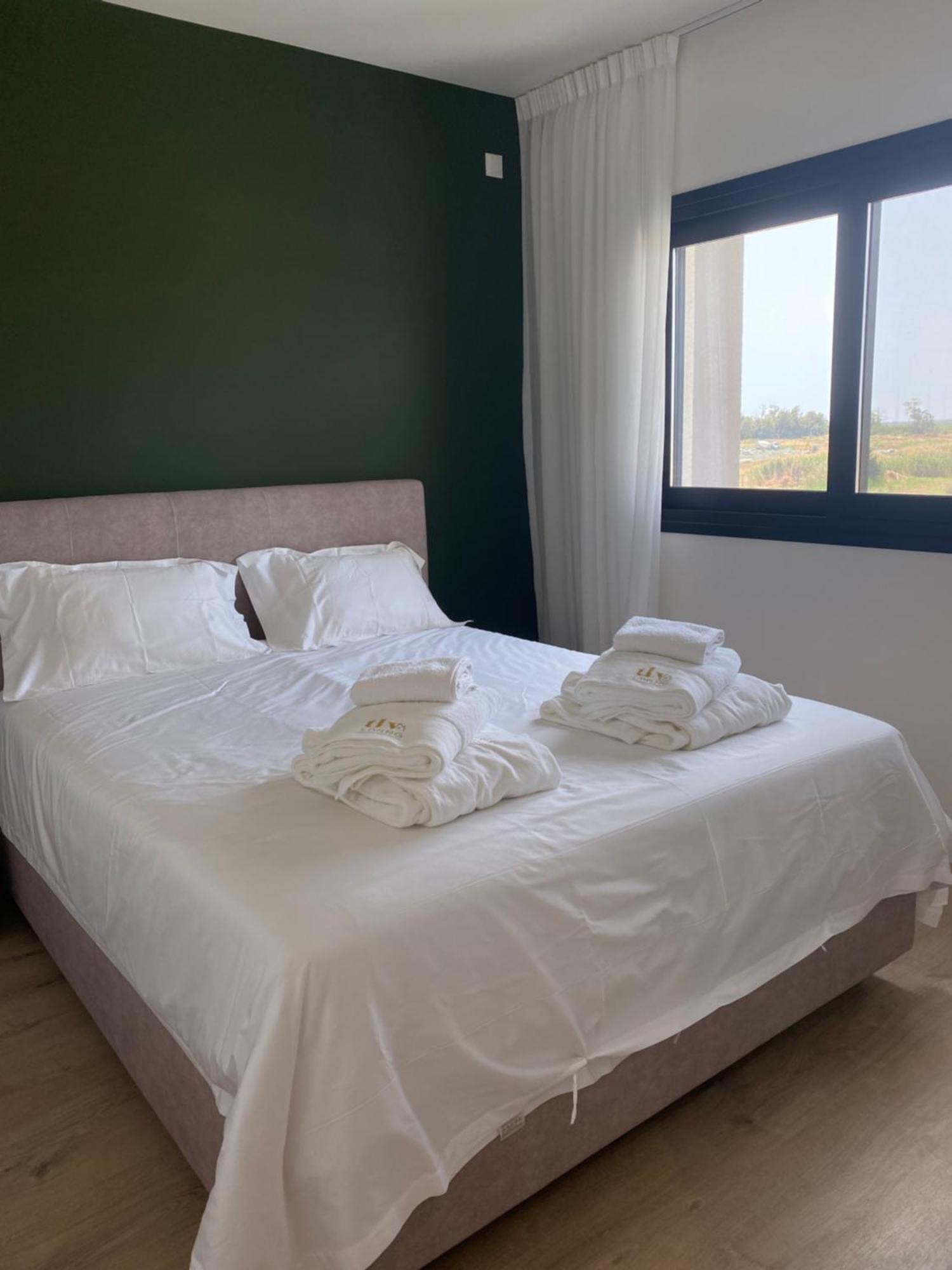 Sunset Gardens - Holiday Apartments - By Tlv Living Лімасол Екстер'єр фото