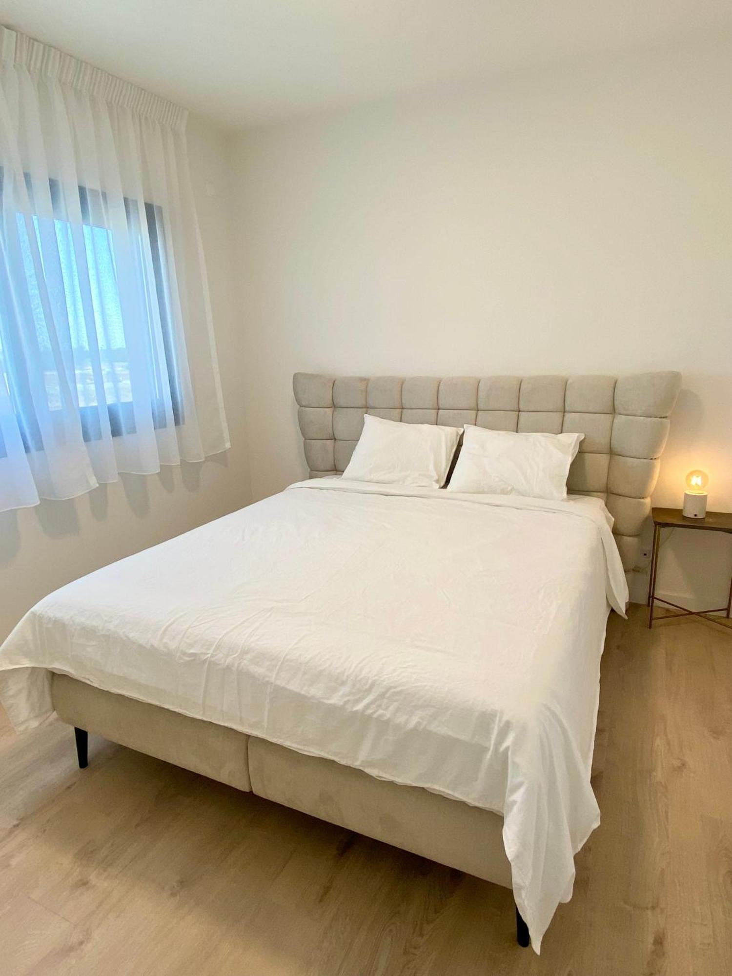 Sunset Gardens - Holiday Apartments - By Tlv Living Лімасол Екстер'єр фото